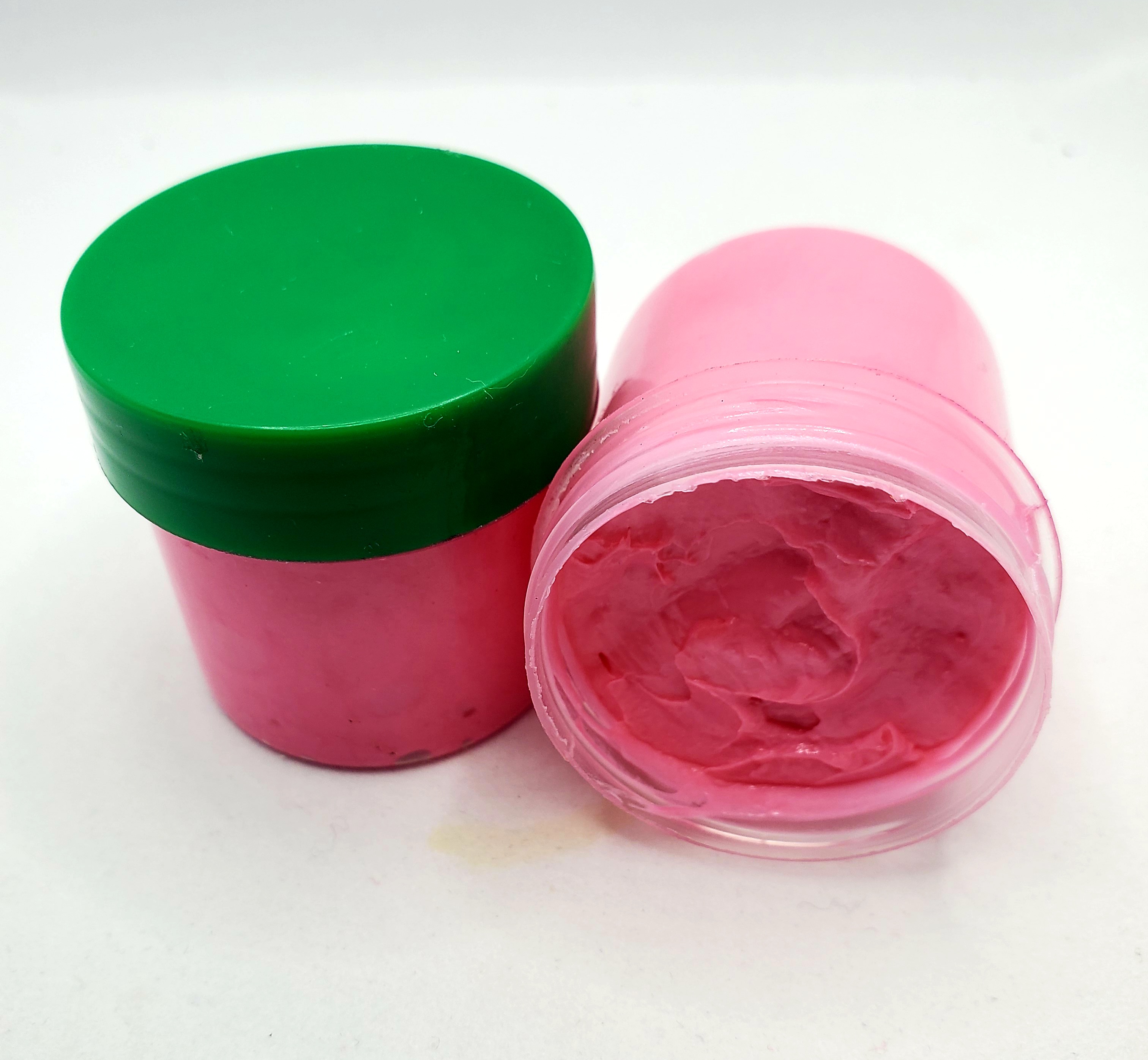 WHITENING PINK LIPS 💋 CREAM. KM